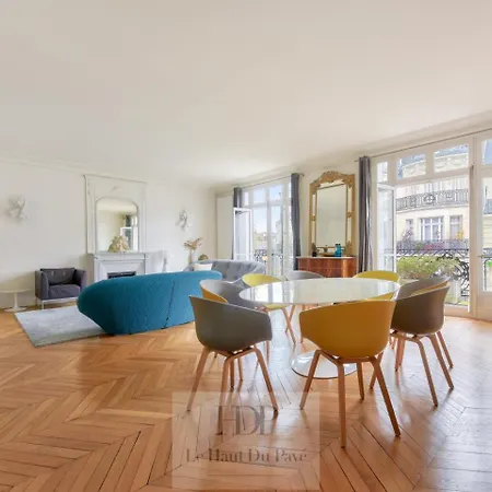 Wagram, 214m2, 4 Chambres, Balcon Appartamento