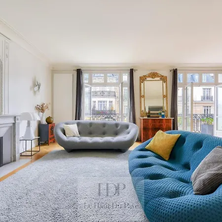Wagram, 214m2, 4 Chambres, Balcon Appartamento