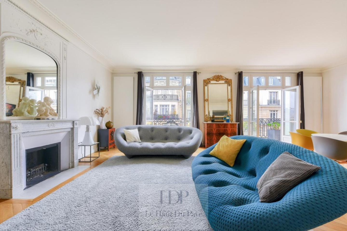 Wagram, 214m2, 4 Chambres, Balcon Appartamento